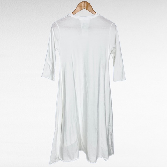 Mark And Estel | White Flowy Asymmetric Crew Neck High-Low Cotton T-Shirt Dress - Picture 6 of 16